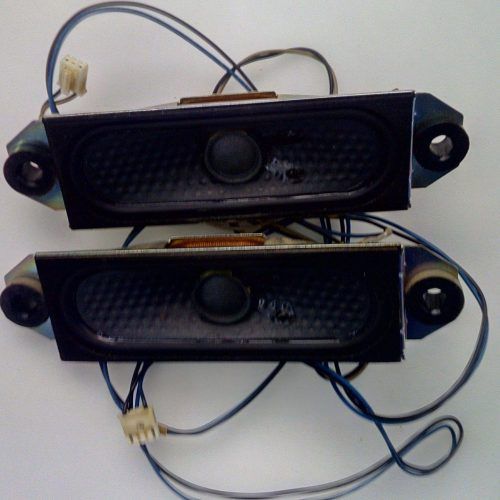 PAREJA DE ALTAVOCES LG 33496901